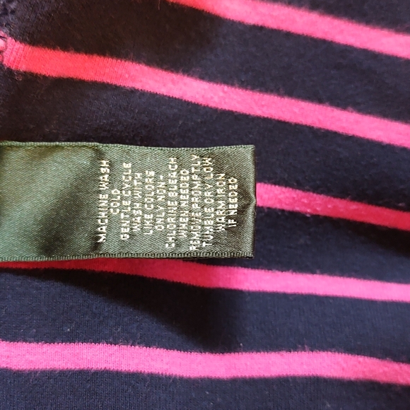 Ralph Lauren t-shirt style top. - Picture 5 of 5